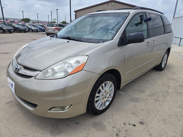 2008 Toyota Sienna XLE FWD