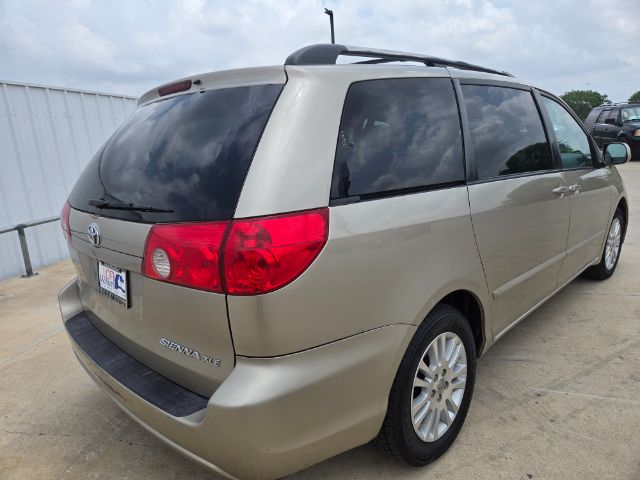 2008 Toyota Sienna XLE FWD