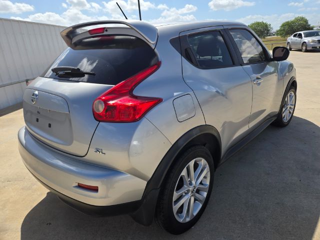 2011 Nissan Juke S FWD