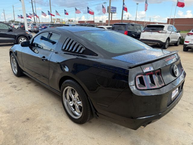 2014 Ford Mustang V6