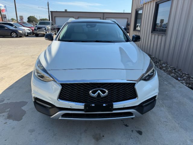 2018 INFINITI QX30 Premium