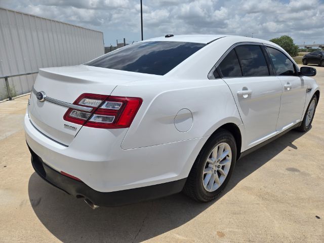 2013 Ford Taurus SE