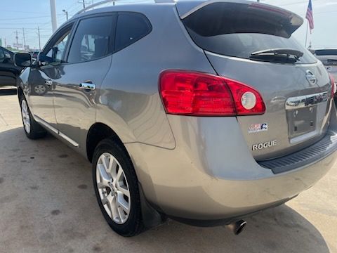 2011 Nissan Rogue SV FWD