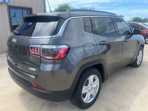 2022 Jeep Compass Latitude FWD