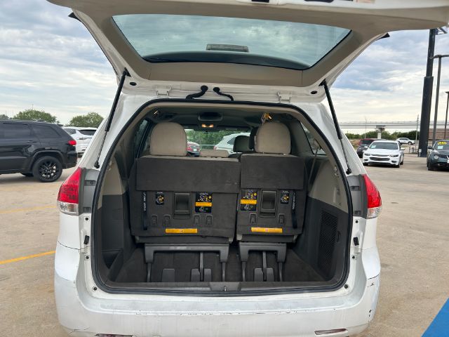 2011 Toyota Sienna Base