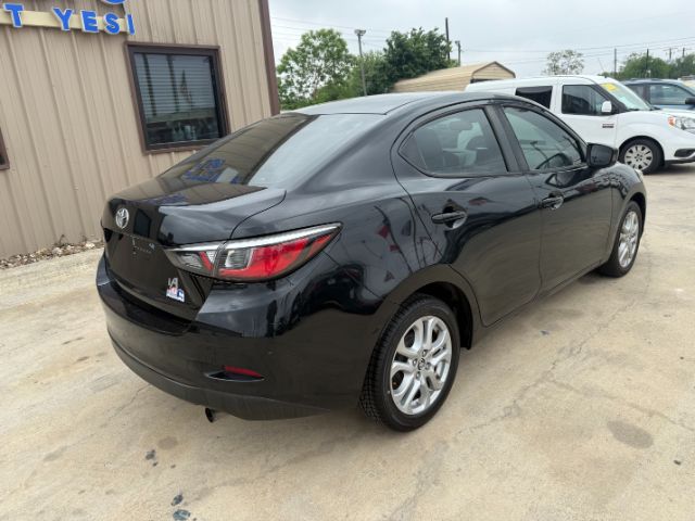 2017 Toyota Yaris iA 6M