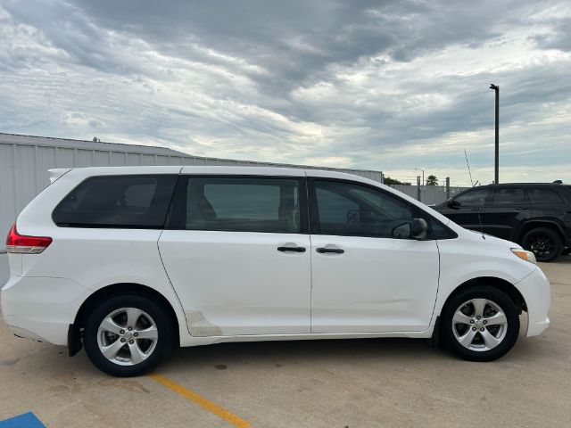 2011 Toyota Sienna Base