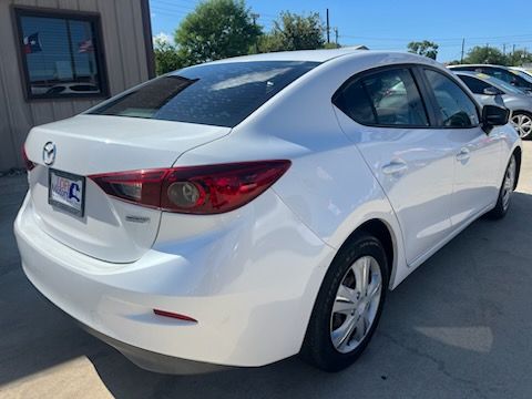 2015 Mazda MAZDA3 i Sport AT 4-Door