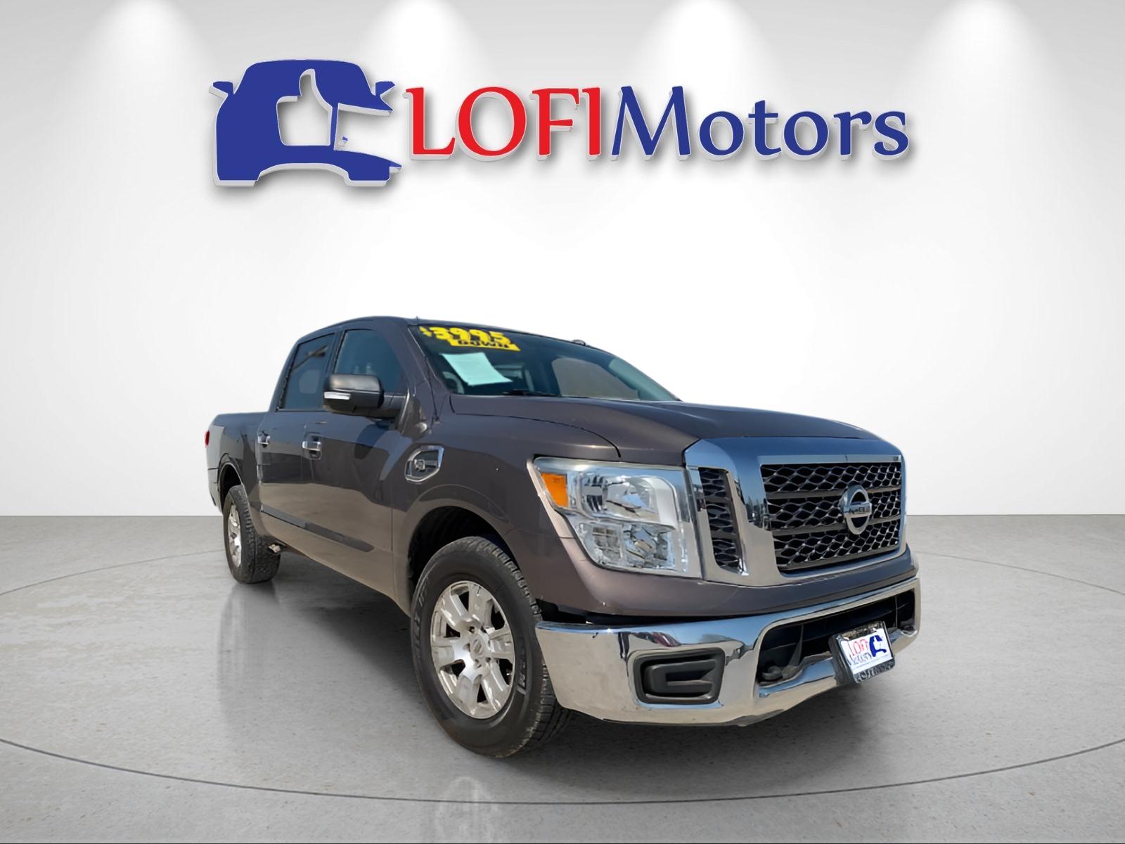 2017 Nissan Titan SV