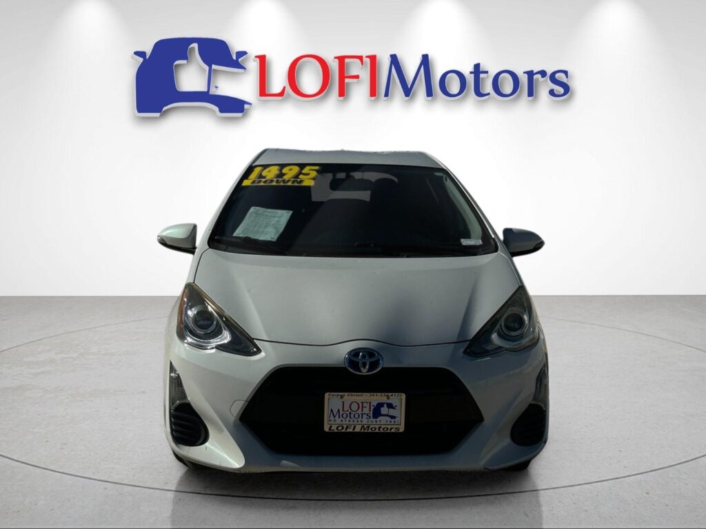 2016 Toyota Prius c C Four