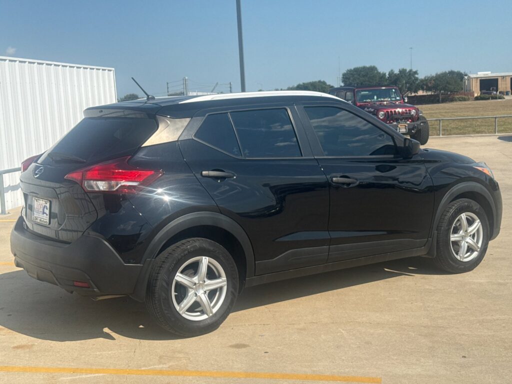 2019 Nissan Kicks S