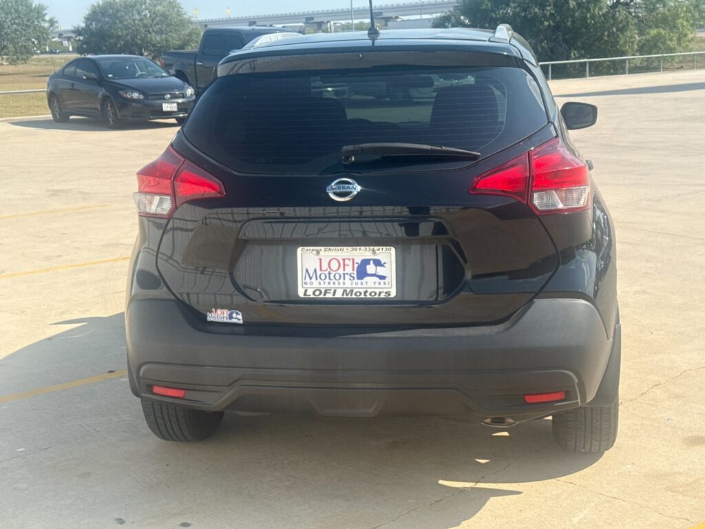2019 Nissan Kicks S