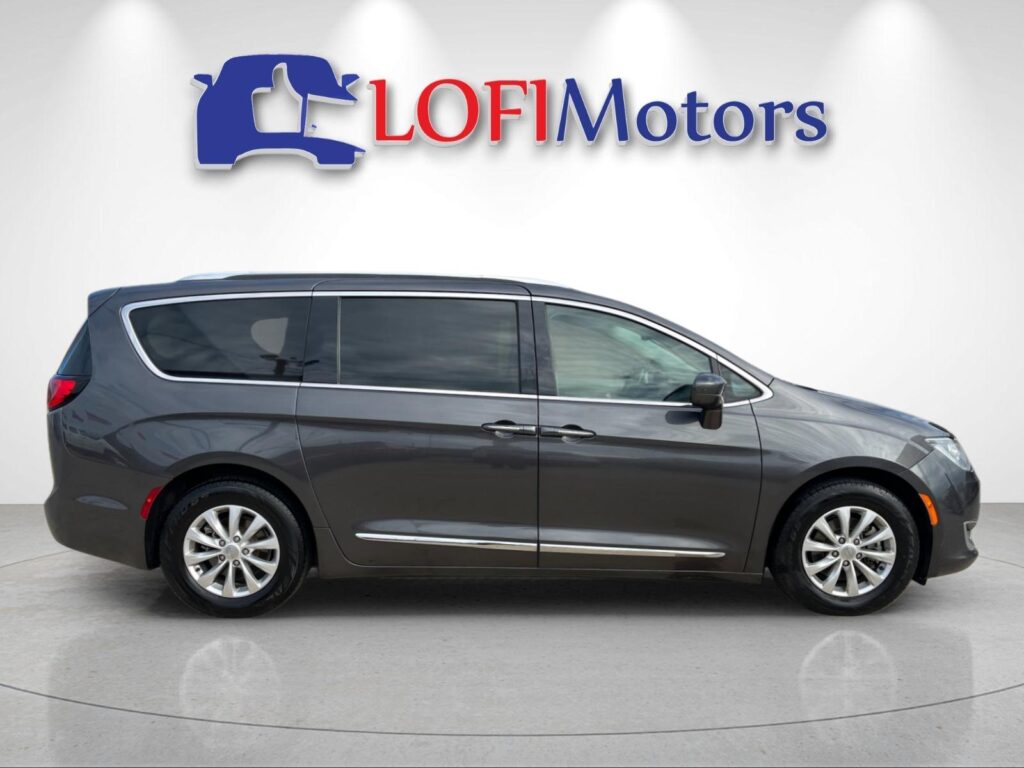 2018 Chrysler Pacifica L Touring