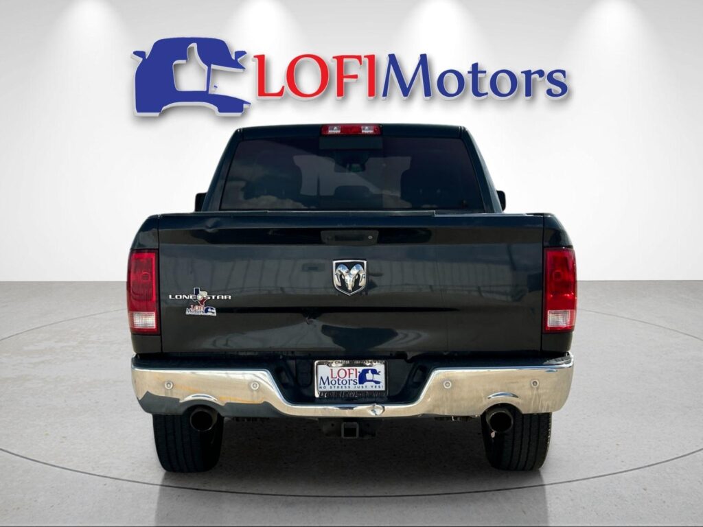 2016 RAM 1500 1500 SLT Crew Cab