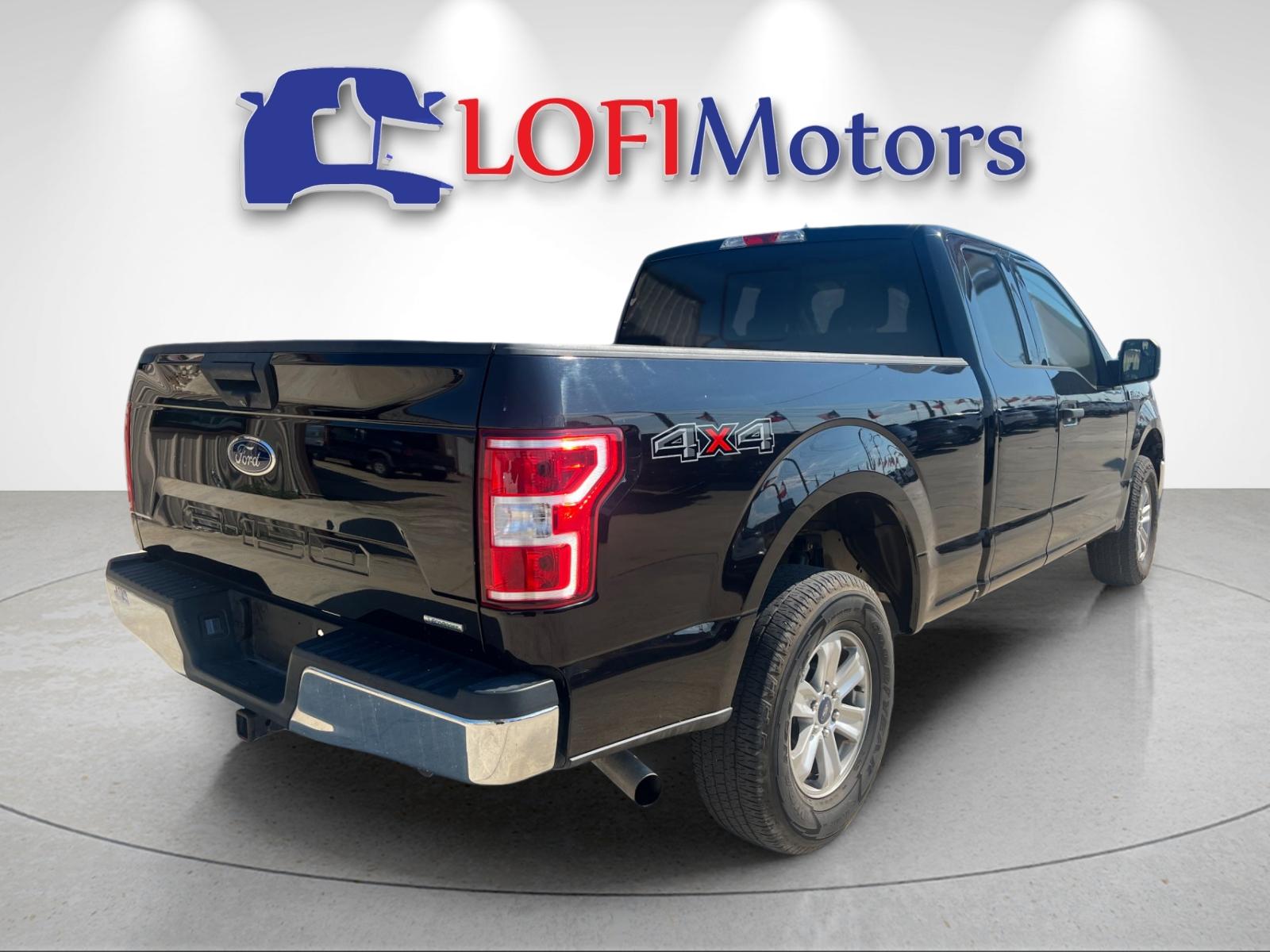 2019 Ford F-150 Lariat photo 2