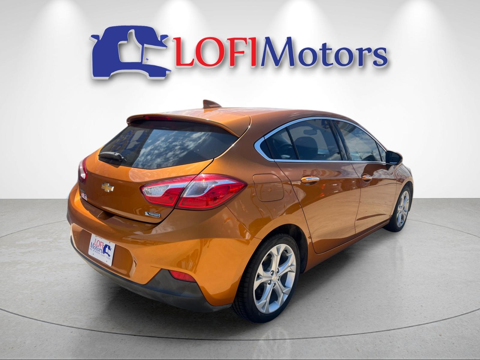 2017 Chevrolet Cruze Premier photo 3