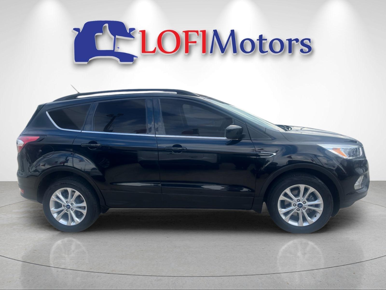 2018 Ford Escape SE photo 2