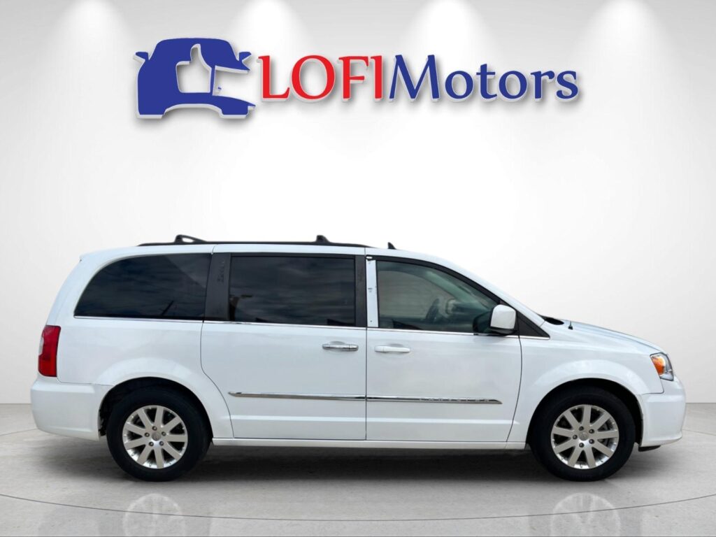 2015 Chrysler Town & Country Touring