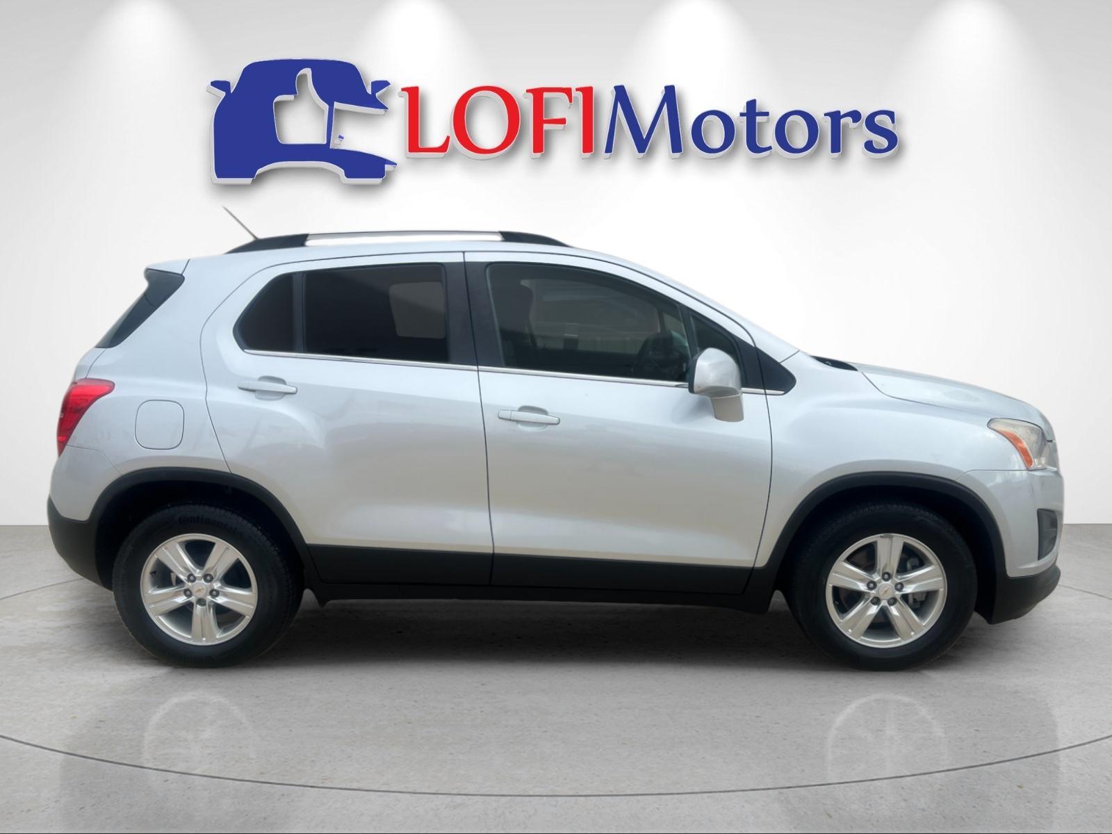 2016 Chevrolet Trax LT photo 2