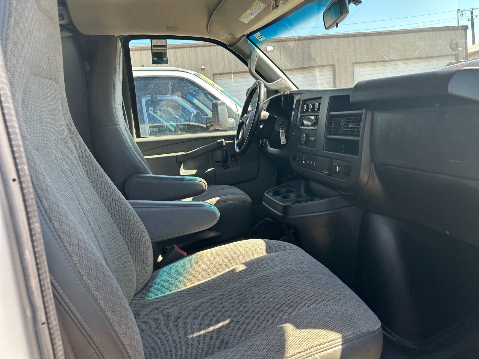 2020 Chevrolet Express Cargo Work Van - Photo 12