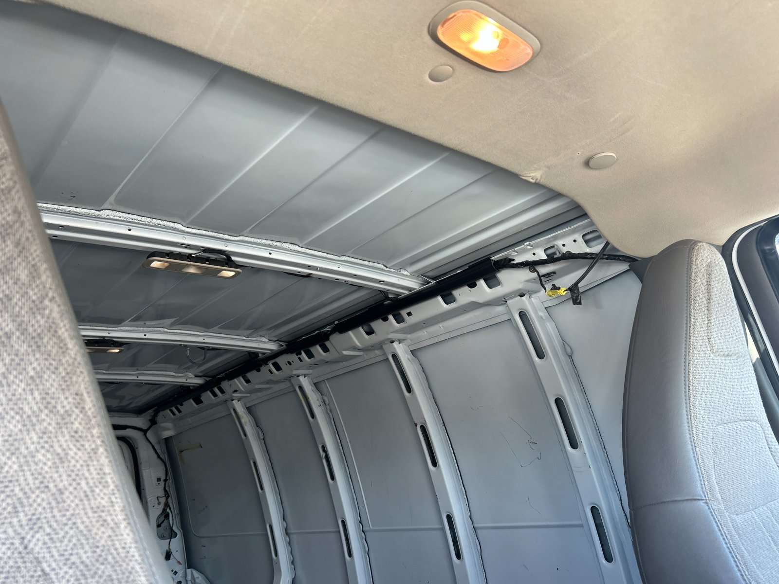 2020 Chevrolet Express Cargo Work Van - Photo 13
