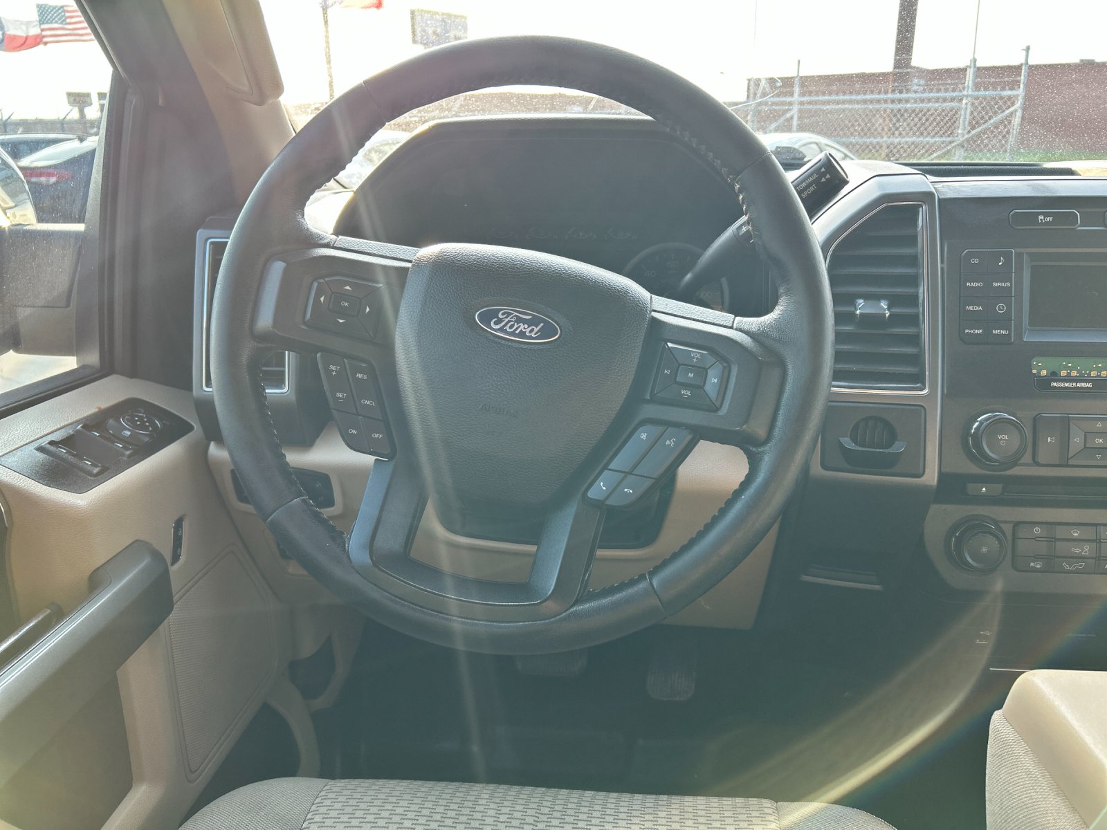 2017 Ford F-150 XLT - Photo 10