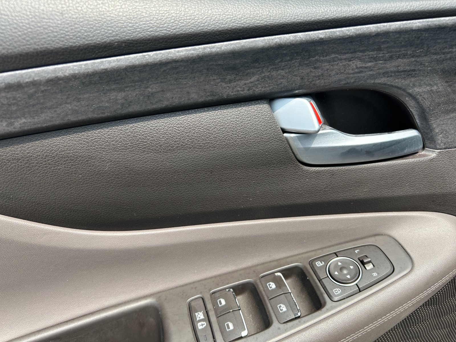 2020 Hyundai Santa Fe SEL - Photo 7