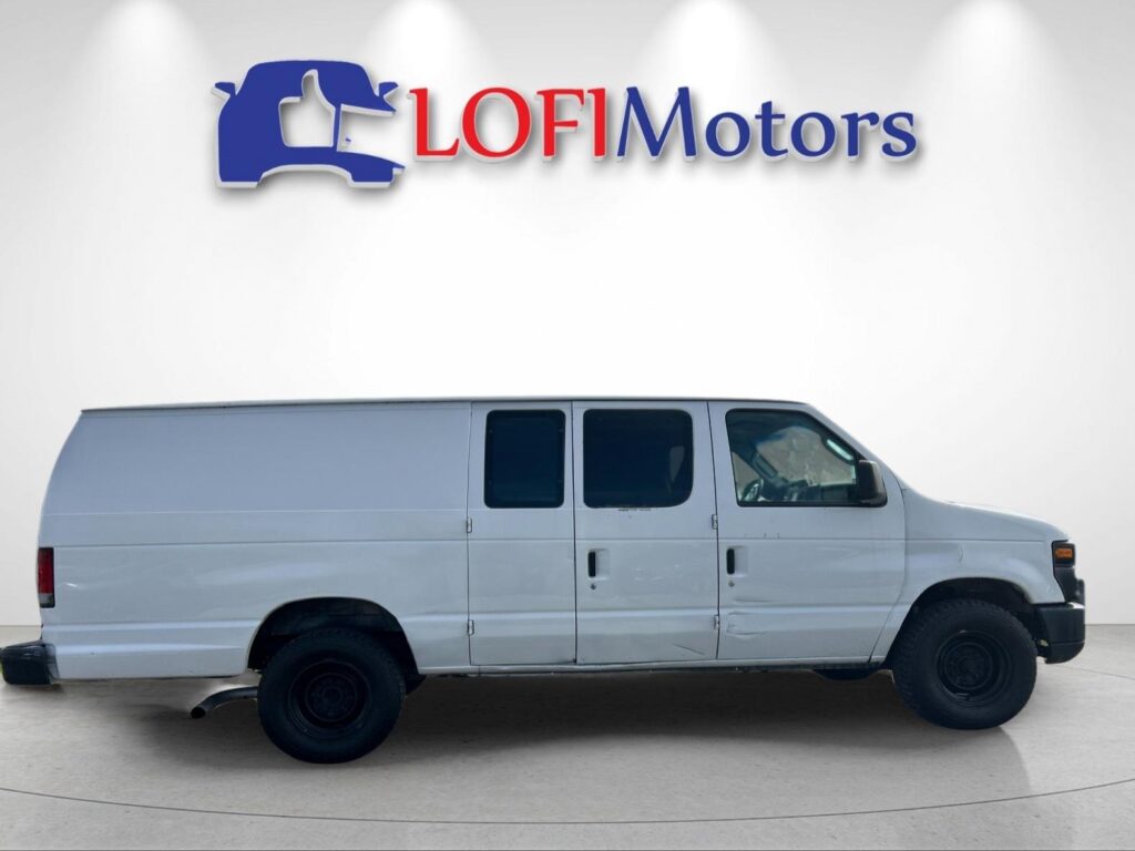 2012 Ford E-Series Econoline Van Commercial - Photo 24